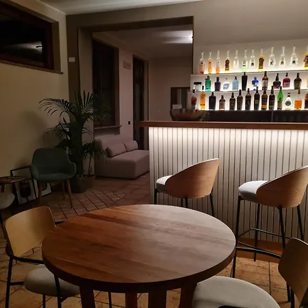 Manfredi Ristorante Con Gasthof Romentino